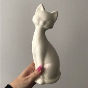 Cat statue